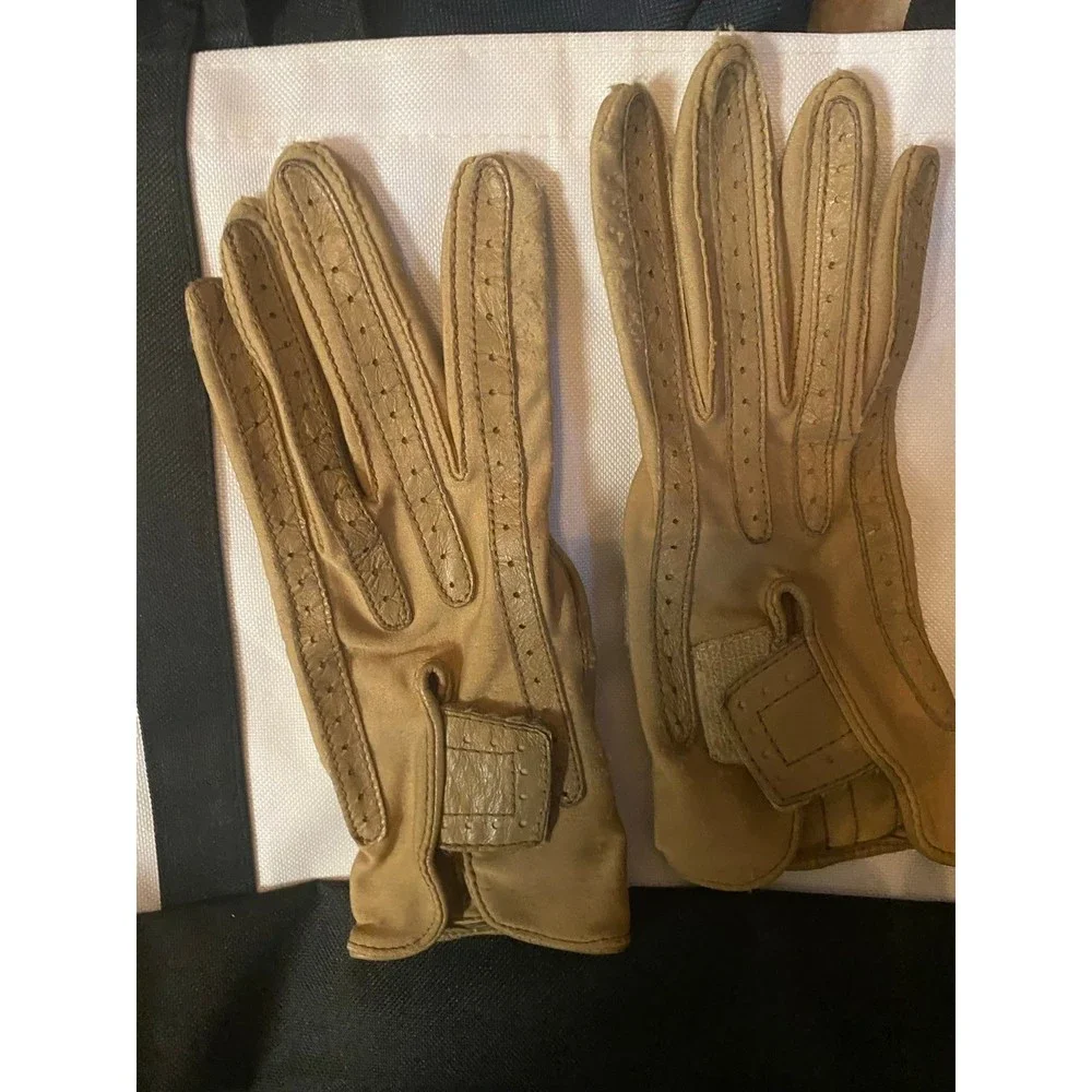 Isotoner Women's Medium Beige 70’s-80’s Gloves EUC
